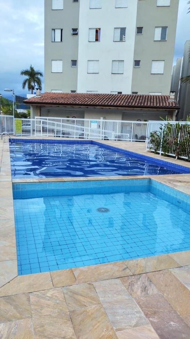 Apartamento Com Piscina Churrasqueira Em Ubatubaアパートメント エクステリア 写真